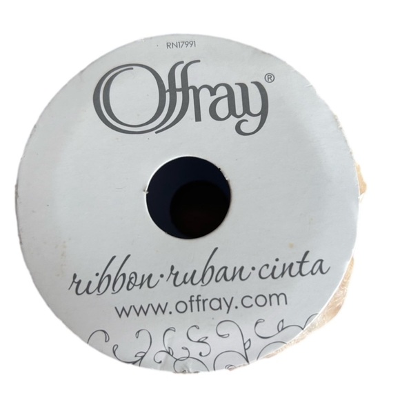 Offray Spool Scalloped Lace Ribbon White 2 yd - Picture 4 of 6